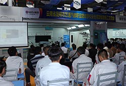 企業(yè)進(jìn)行技術(shù)演示，讓學(xué)子零距離接觸高端技術(shù)