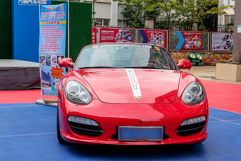 改裝車進(jìn)校園