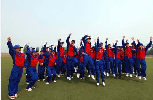 萬通學(xué)子集體合影