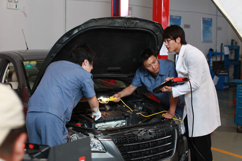 2學(xué)汽車美容，成就美好人生